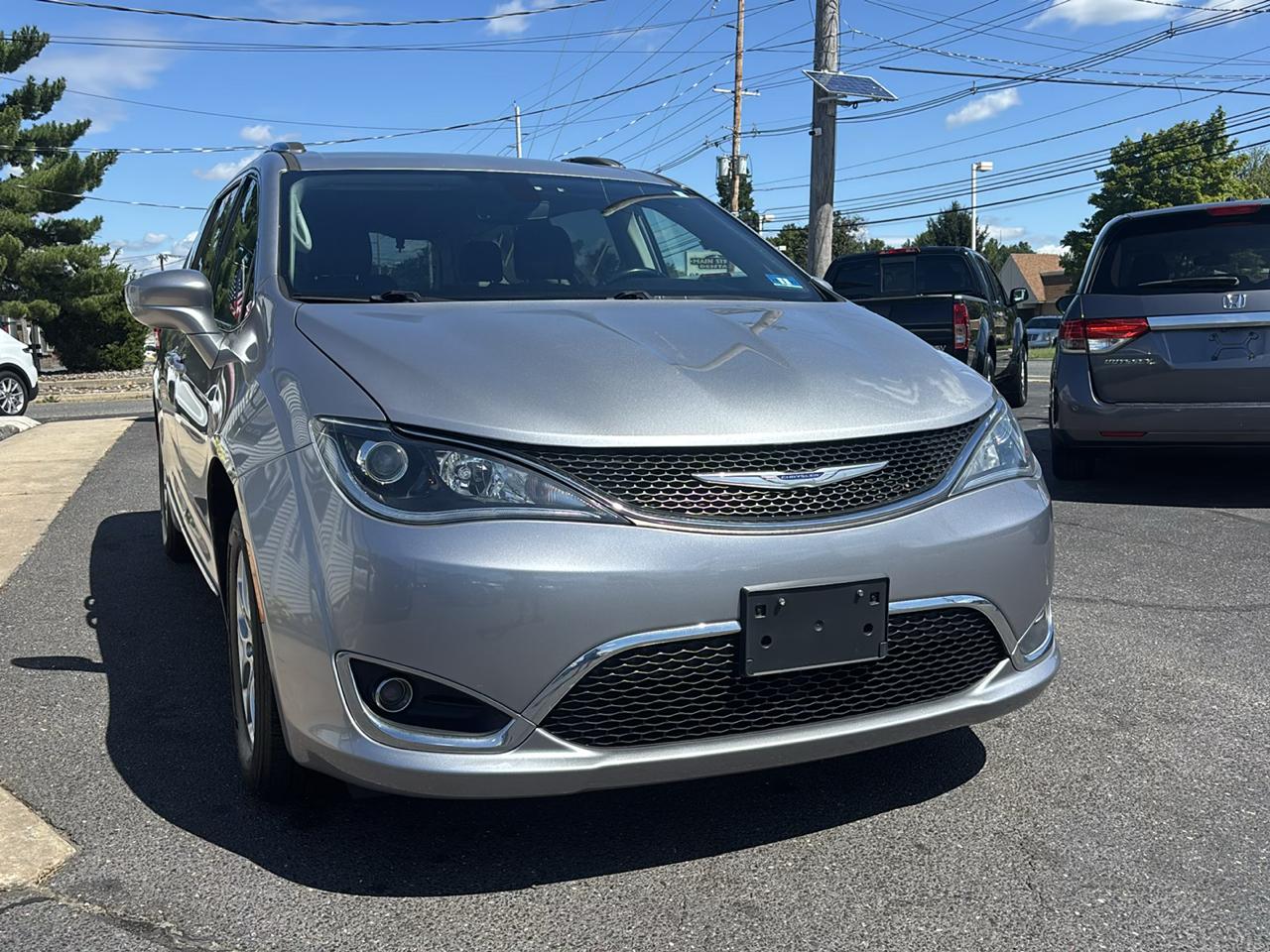 Chrysler Pacifica Touring L FWD 2020