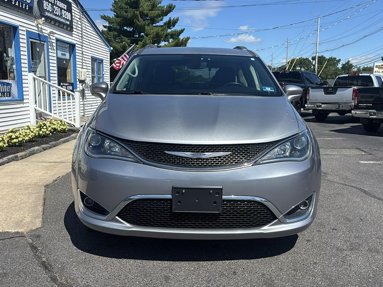 Chrysler Pacifica Touring L FWD 2020