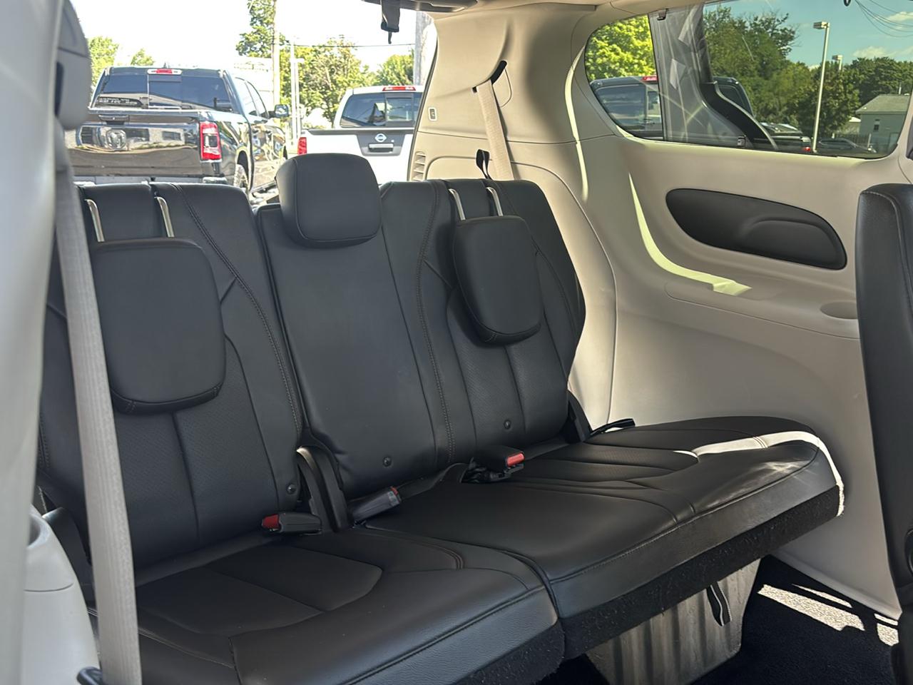 Chrysler Pacifica Touring L FWD 2020