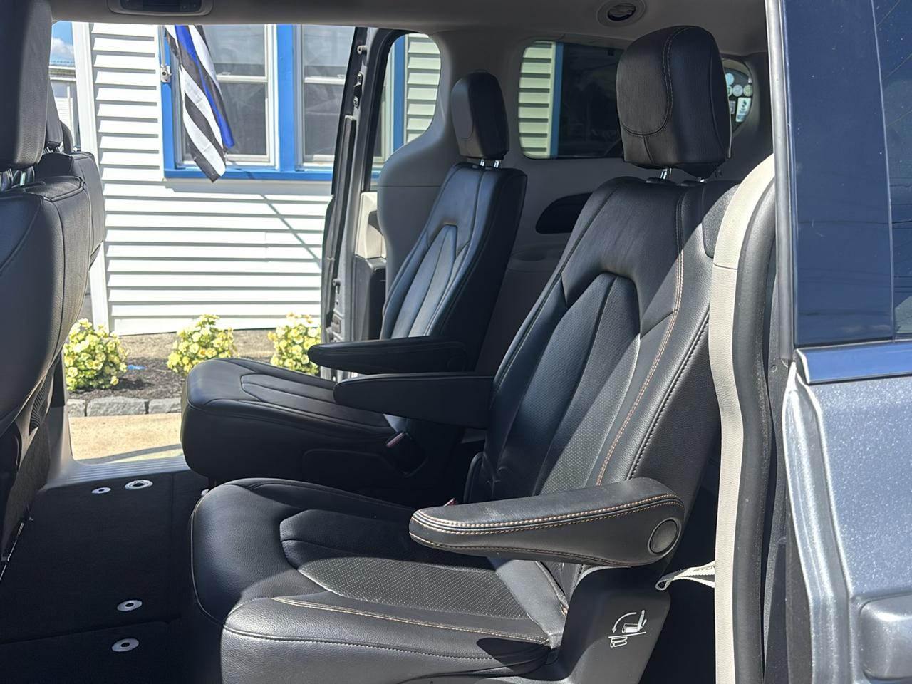 Chrysler Pacifica Touring L FWD 2020
