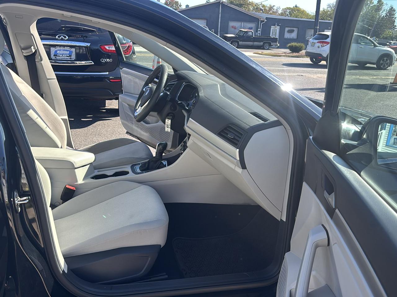 Volkswagen Jetta S 4D Sedan 2021