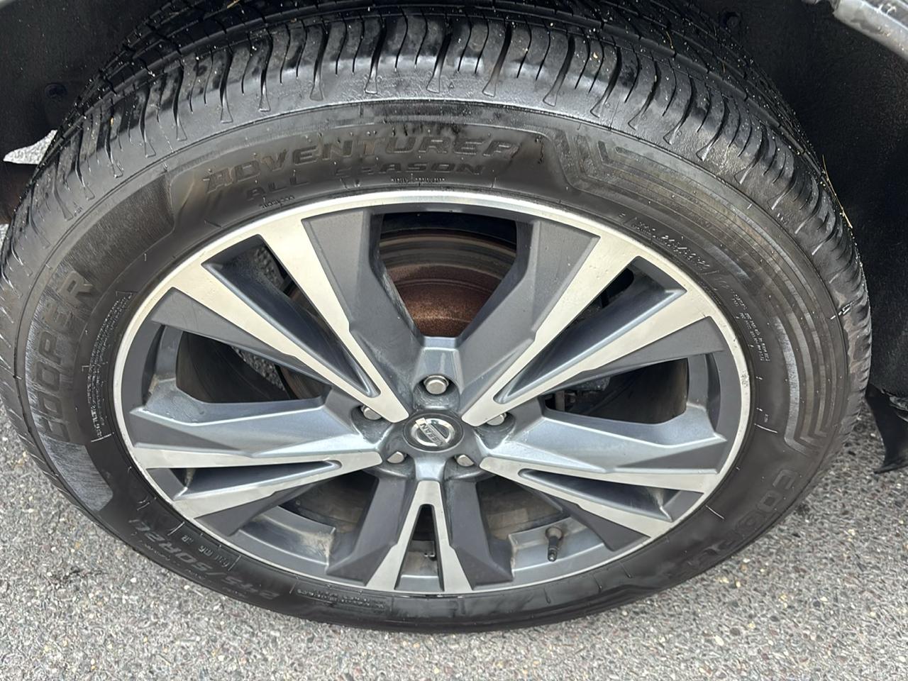 Nissan Pathfinder 4x4 Platinum 2020