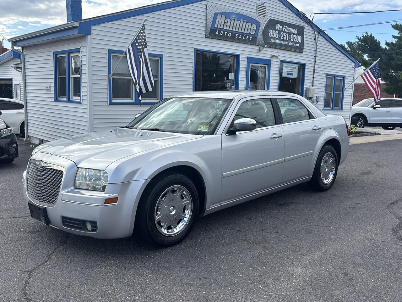 Chrysler 300 4dr Sdn 300 Touring *Ltd Avail* 2005