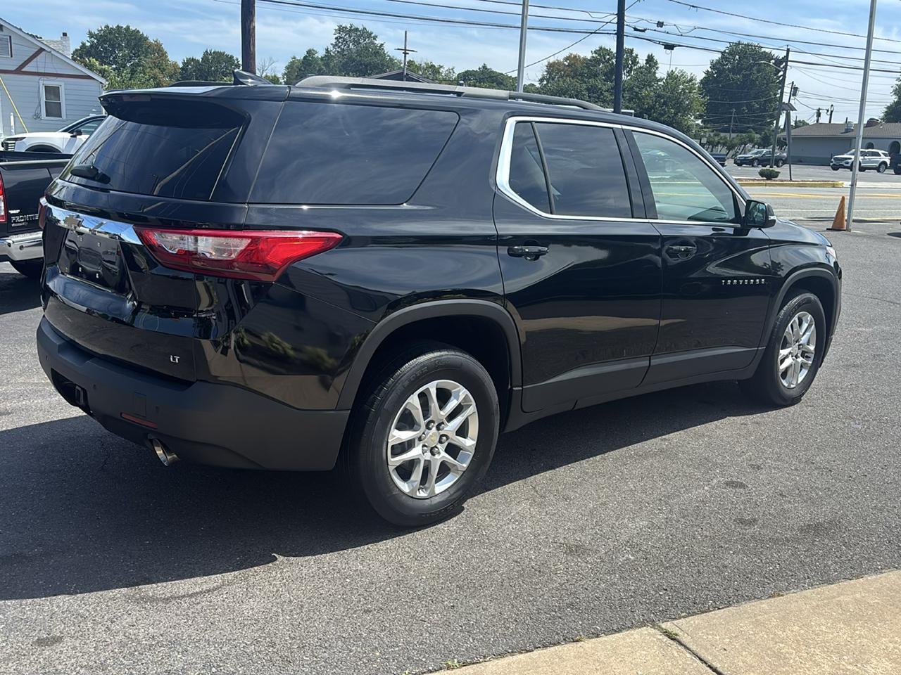 Chevrolet Traverse FWD 4dr LT Cloth w/1LT 2021