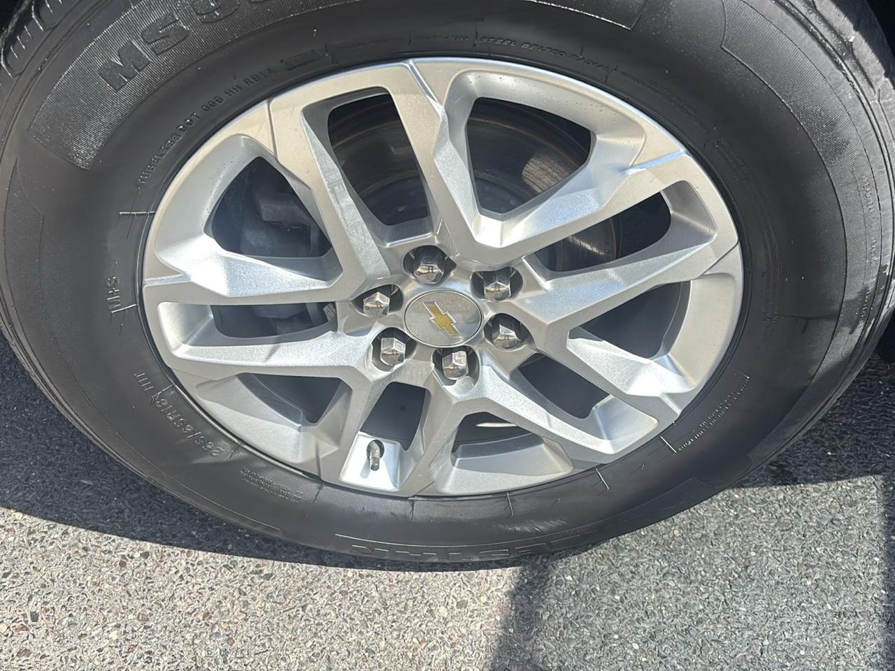 Chevrolet Traverse FWD 4dr LT Cloth w/1LT 2021
