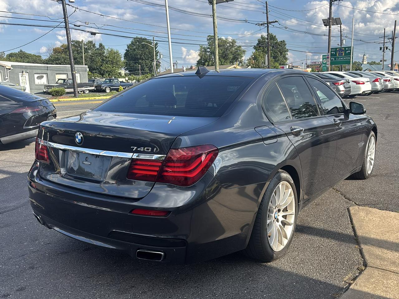 BMW 7 Series 4dr Sdn 740i RWD 2014