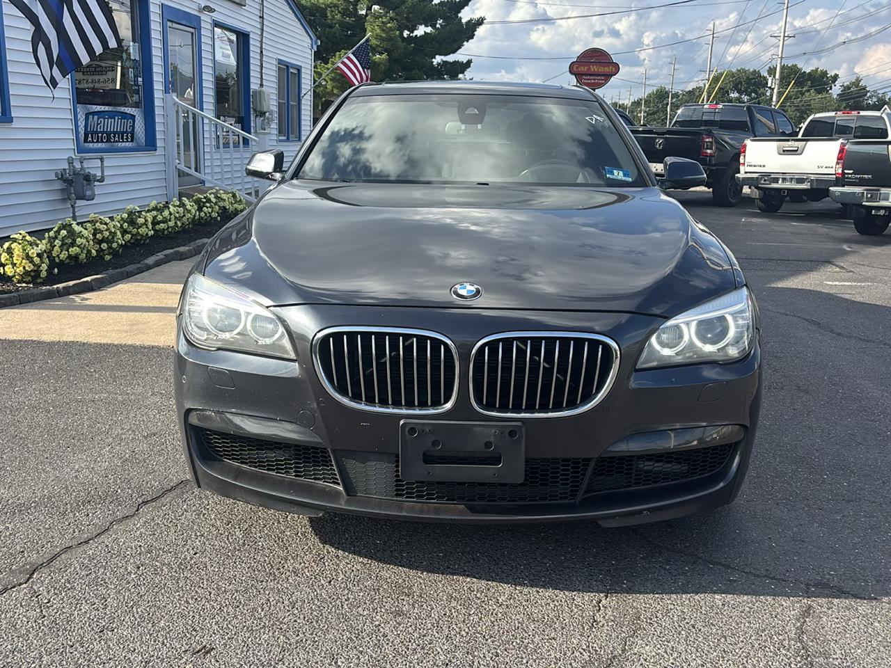 BMW 7 Series 4dr Sdn 740i RWD 2014