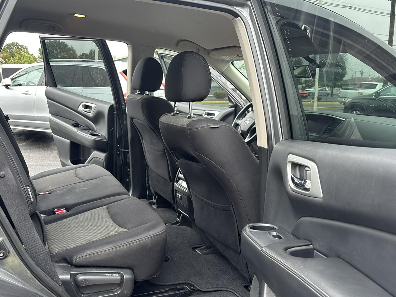 Nissan Pathfinder 4x4 SV 2019