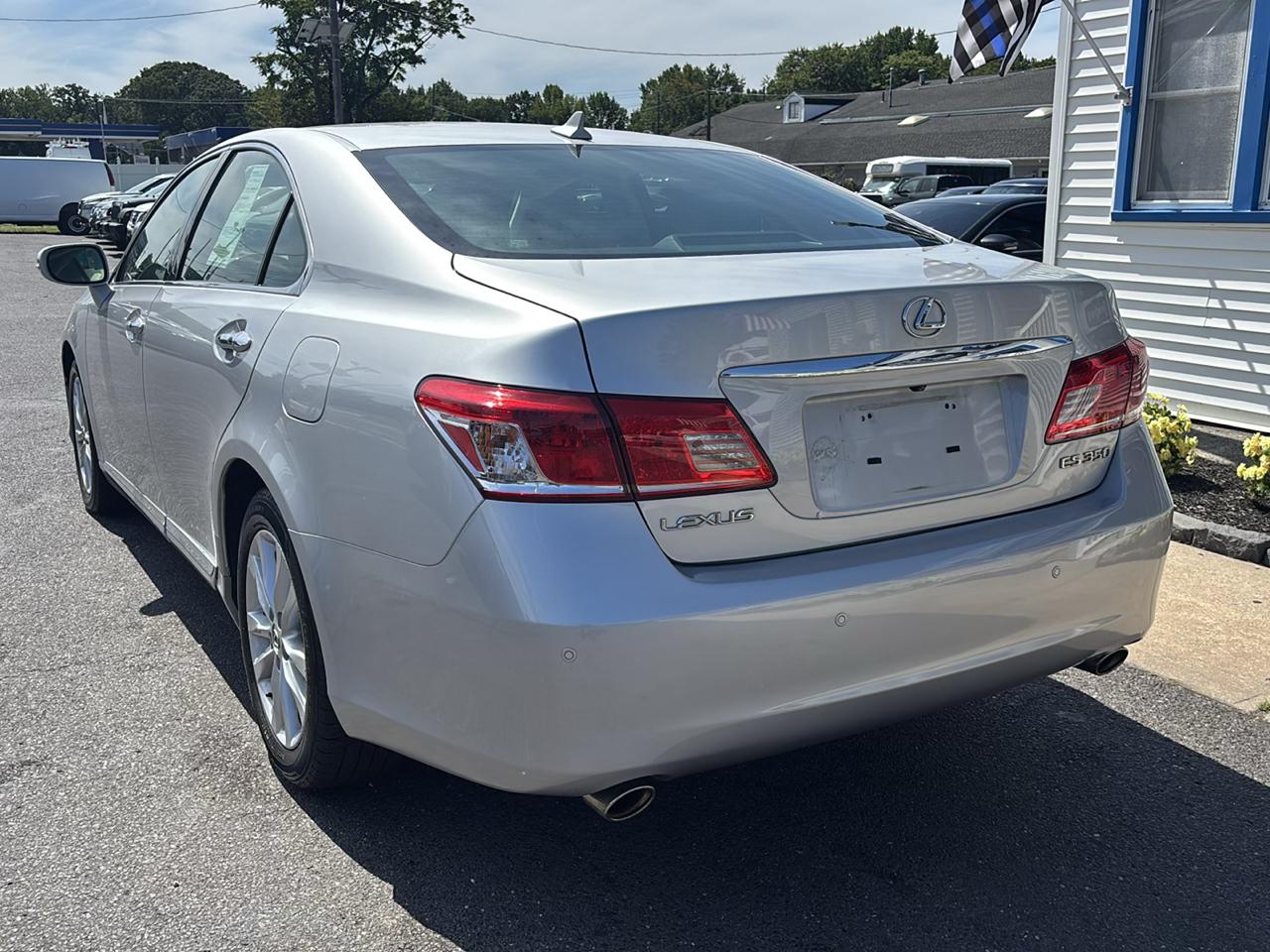 Lexus ES 350 4dr Sdn 2010