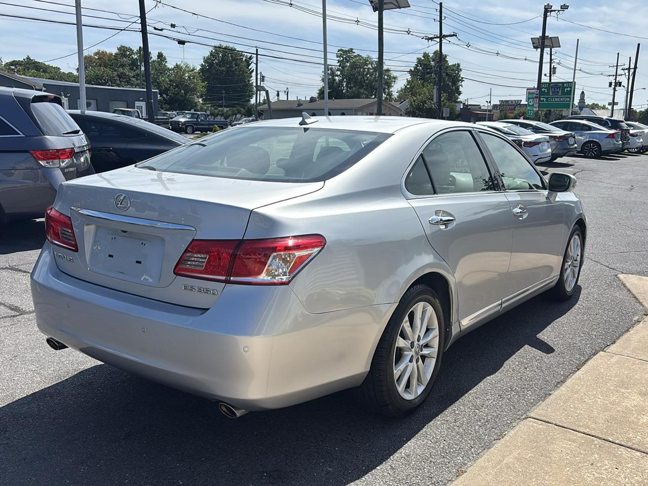 Lexus ES 350 4dr Sdn 2010