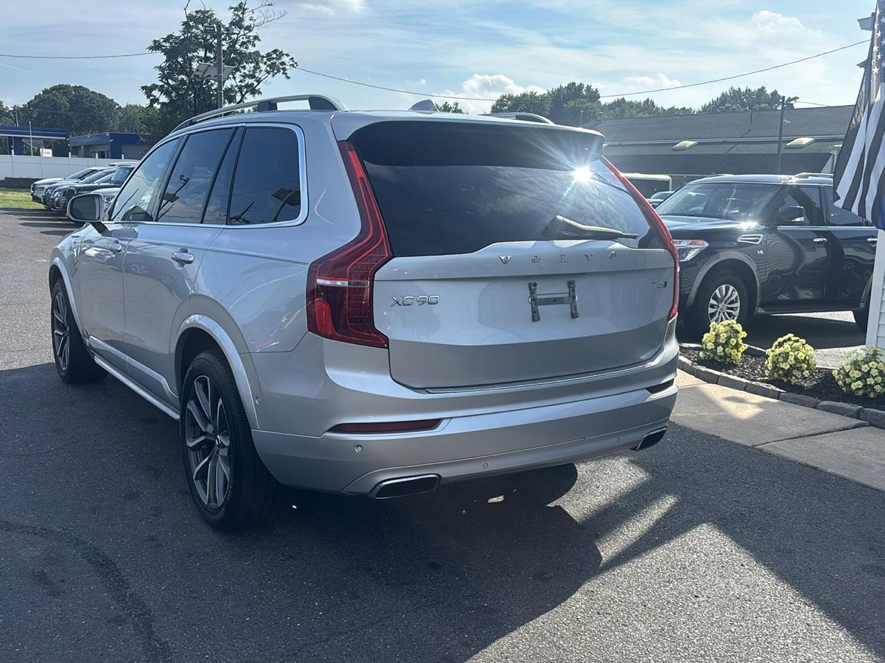 Volvo XC90 T6 AWD 7-Passenger Momentum 2017