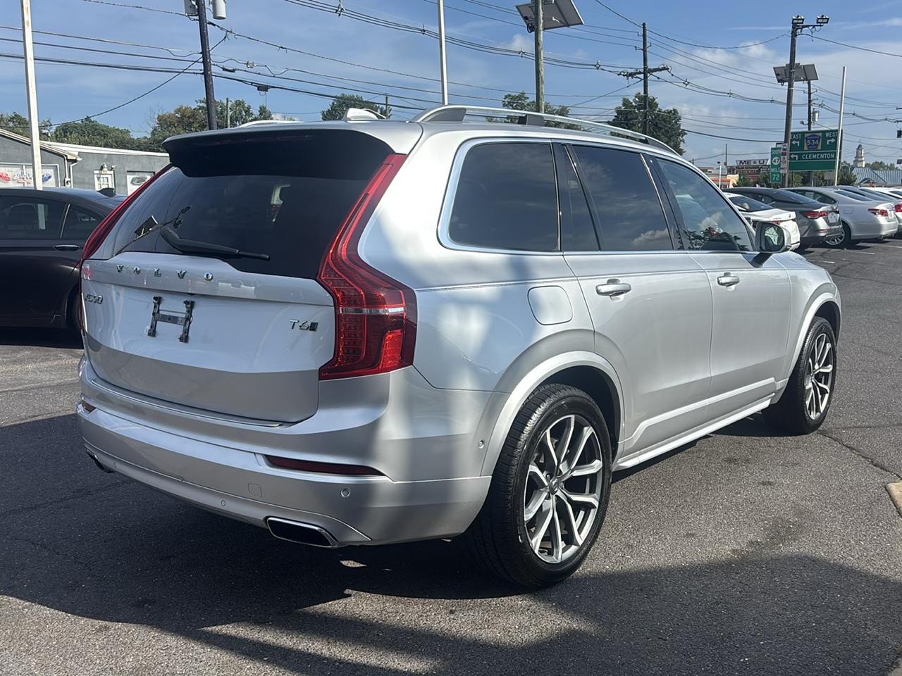 Volvo XC90 T6 AWD 7-Passenger Momentum 2017