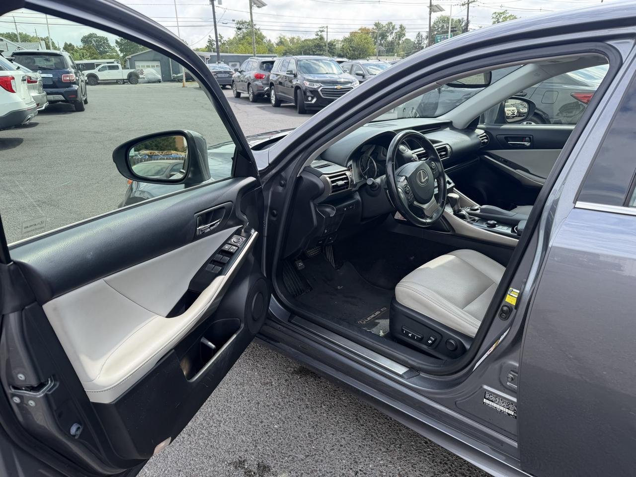 Lexus IS 250 4dr Sport Sdn Auto AWD 2014
