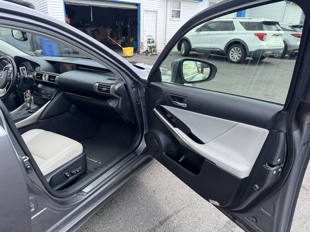 Lexus IS 250 4dr Sport Sdn Auto AWD 2014