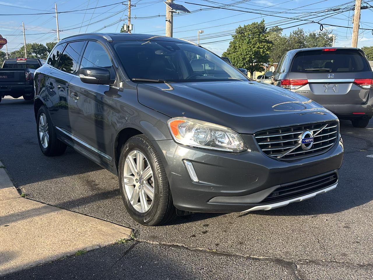 Volvo XC60 AWD 4dr T6 Drive-E 2016