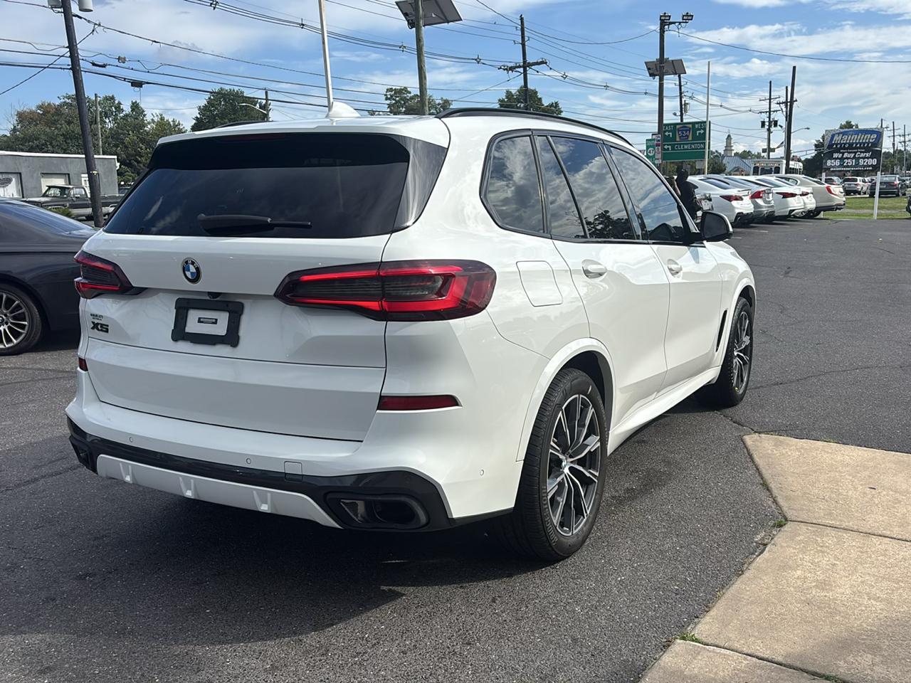 BMW X5 xDrive40i Sports Activity Vehicle 2021
