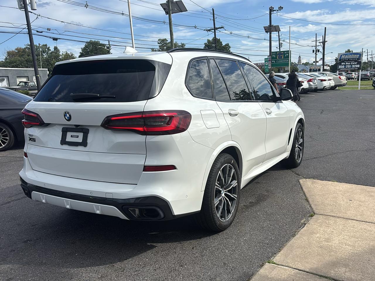BMW X5 xDrive40i Sports Activity Vehicle 2021