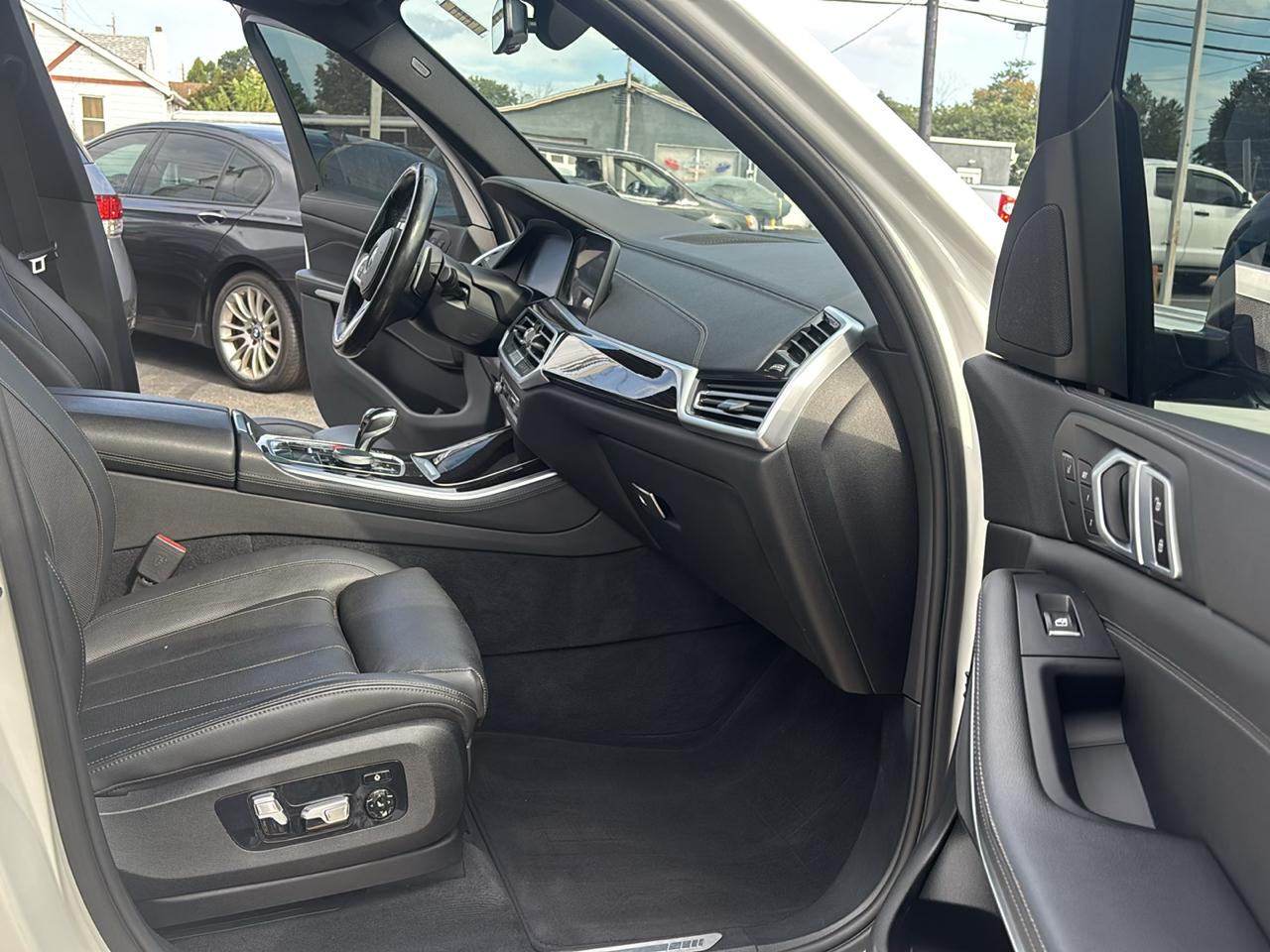 BMW X5 xDrive40i Sports Activity Vehicle 2021