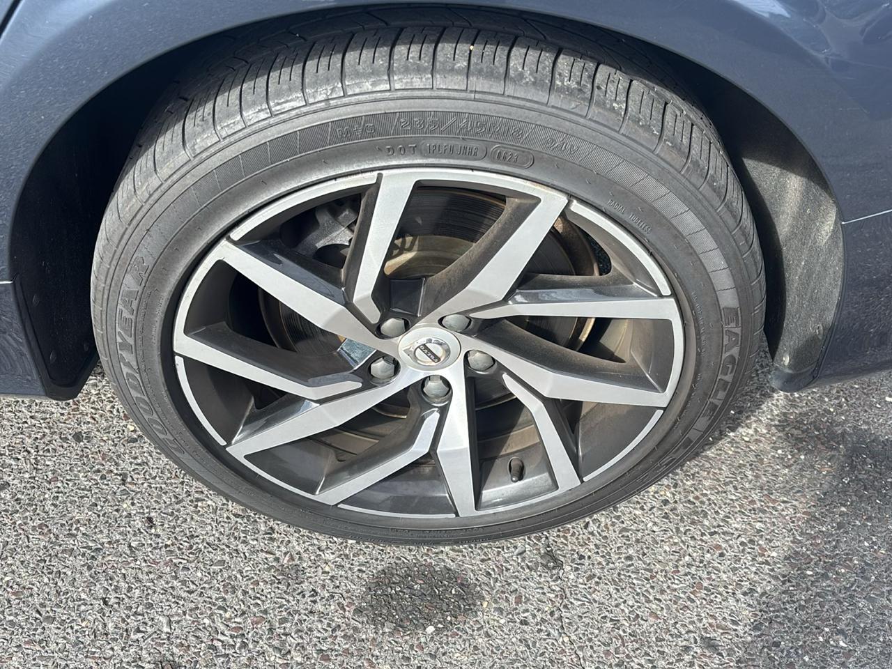 Volvo S60 T6 AWD Momentum 2020