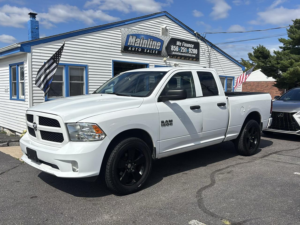 RAM 1500 Express 4x4 Quad Cab 6'4" Box 2018