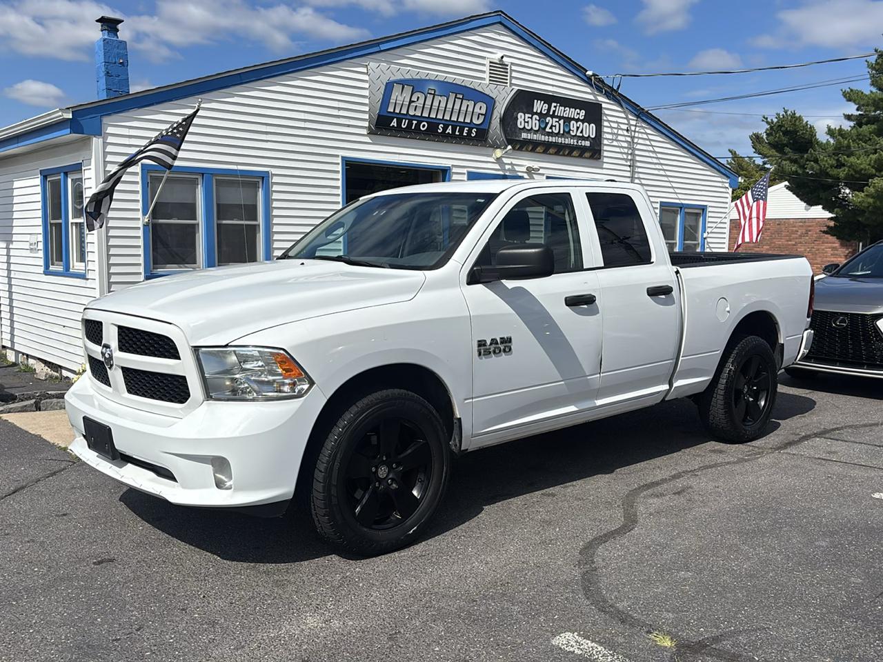 RAM 1500 Express 4x4 Quad Cab 6'4" Box 2018