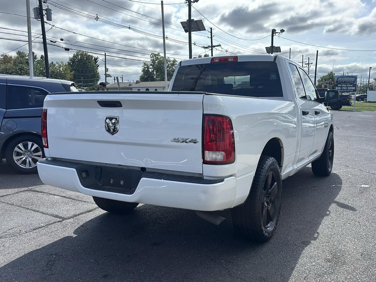 RAM 1500 Express 4x4 Quad Cab 6'4" Box 2018