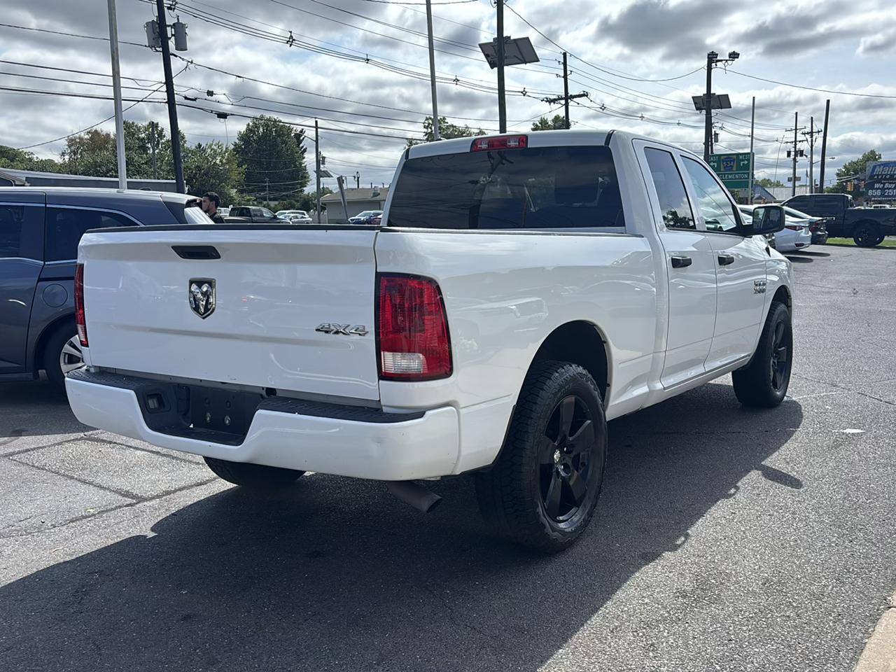 RAM 1500 Express 4x4 Quad Cab 6'4" Box 2018