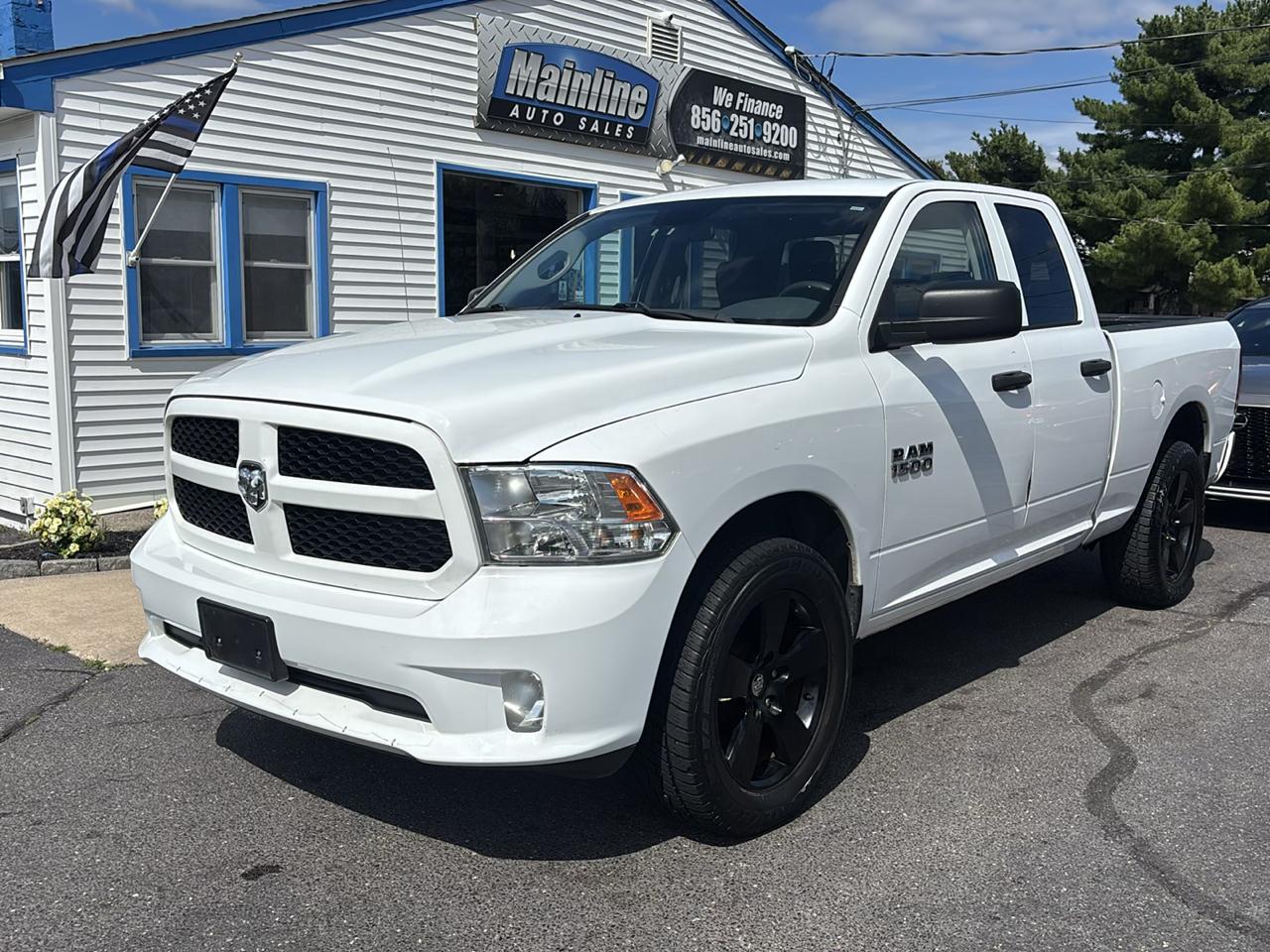 RAM 1500 Express 4x4 Quad Cab 6'4" Box 2018