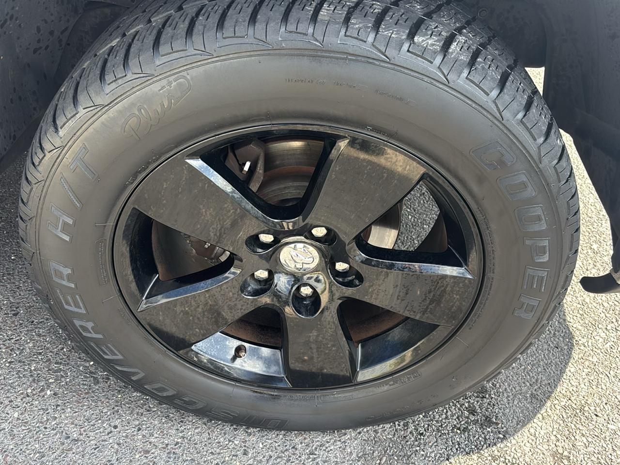 RAM 1500 Express 4x4 Quad Cab 6'4" Box 2018
