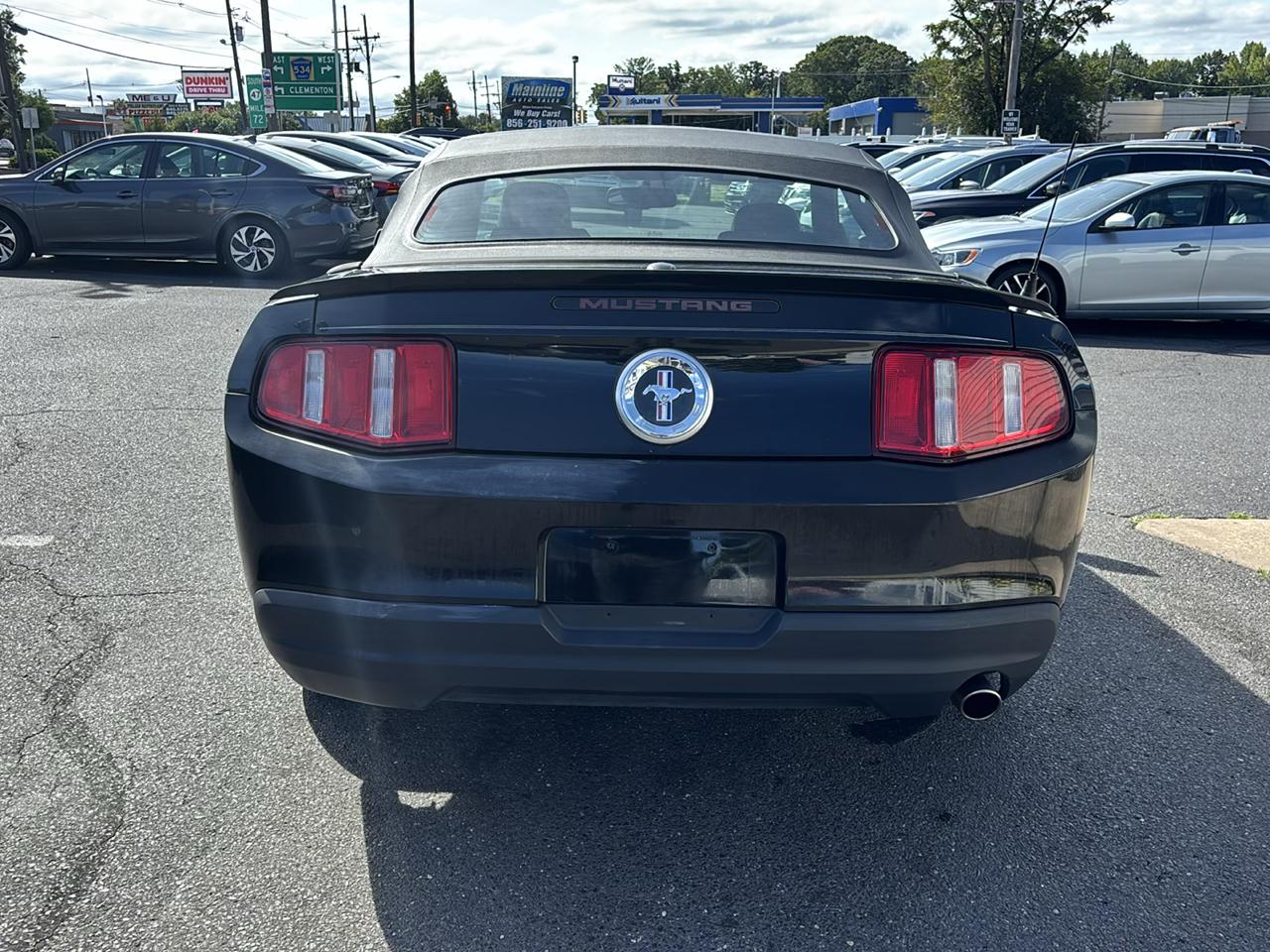 Ford Mustang 2dr Conv V6 2010