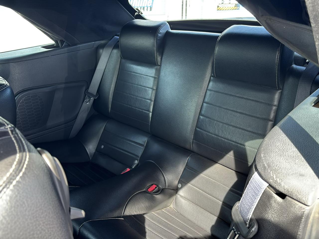 Ford Mustang 2dr Conv V6 2010