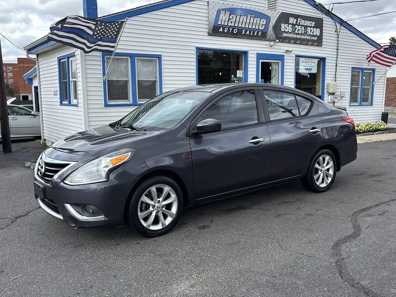 Nissan Versa 4dr Sdn CVT 1.6 SL 2015