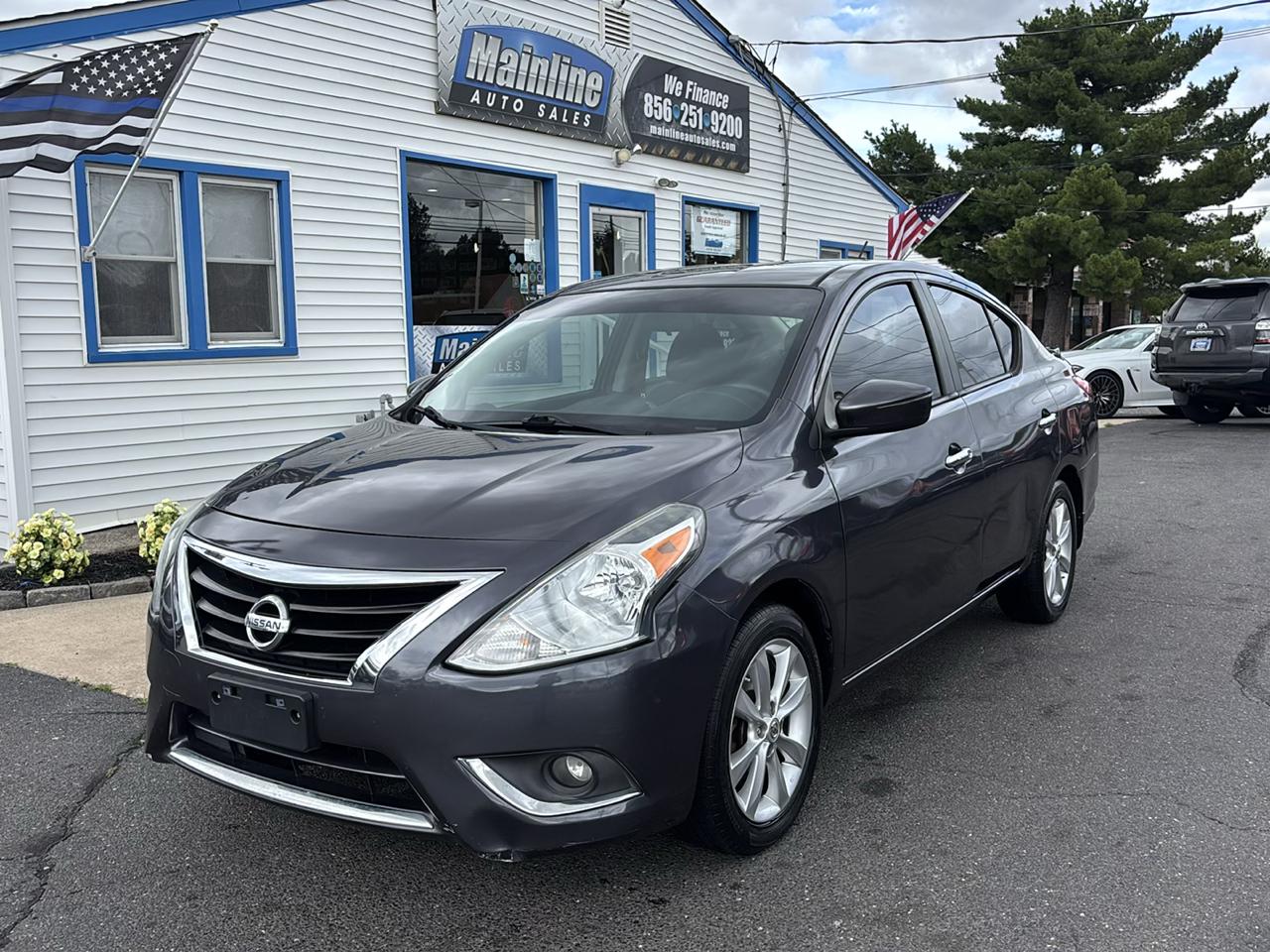 Nissan Versa 4dr Sdn CVT 1.6 SL 2015