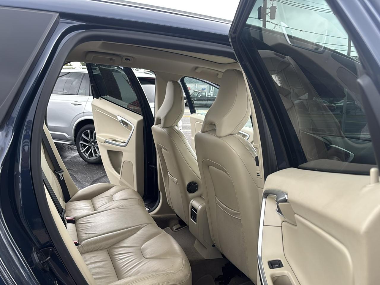 Volvo XC60 AWD 4dr T6 2013
