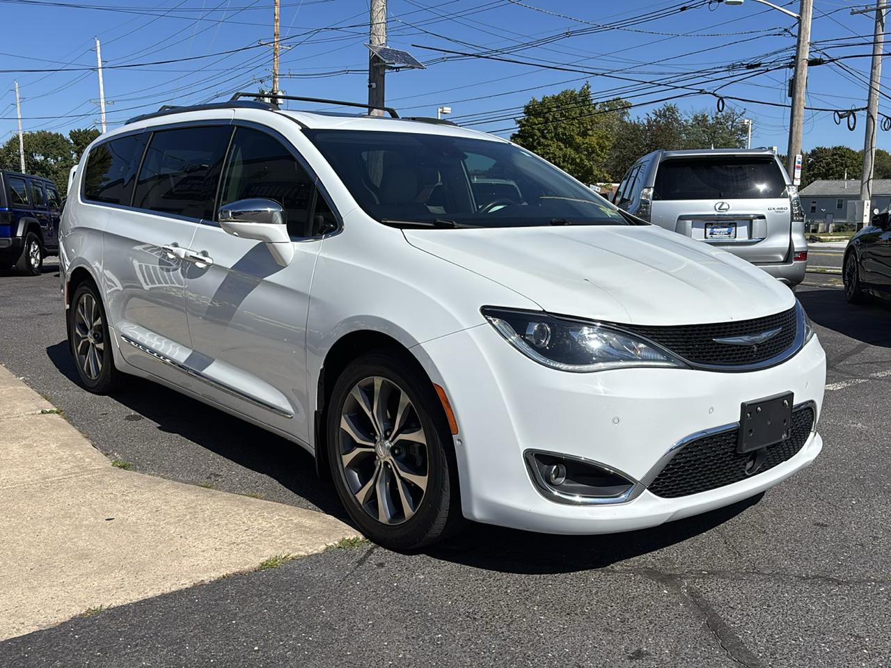 Chrysler Pacifica Limited FWD 2017