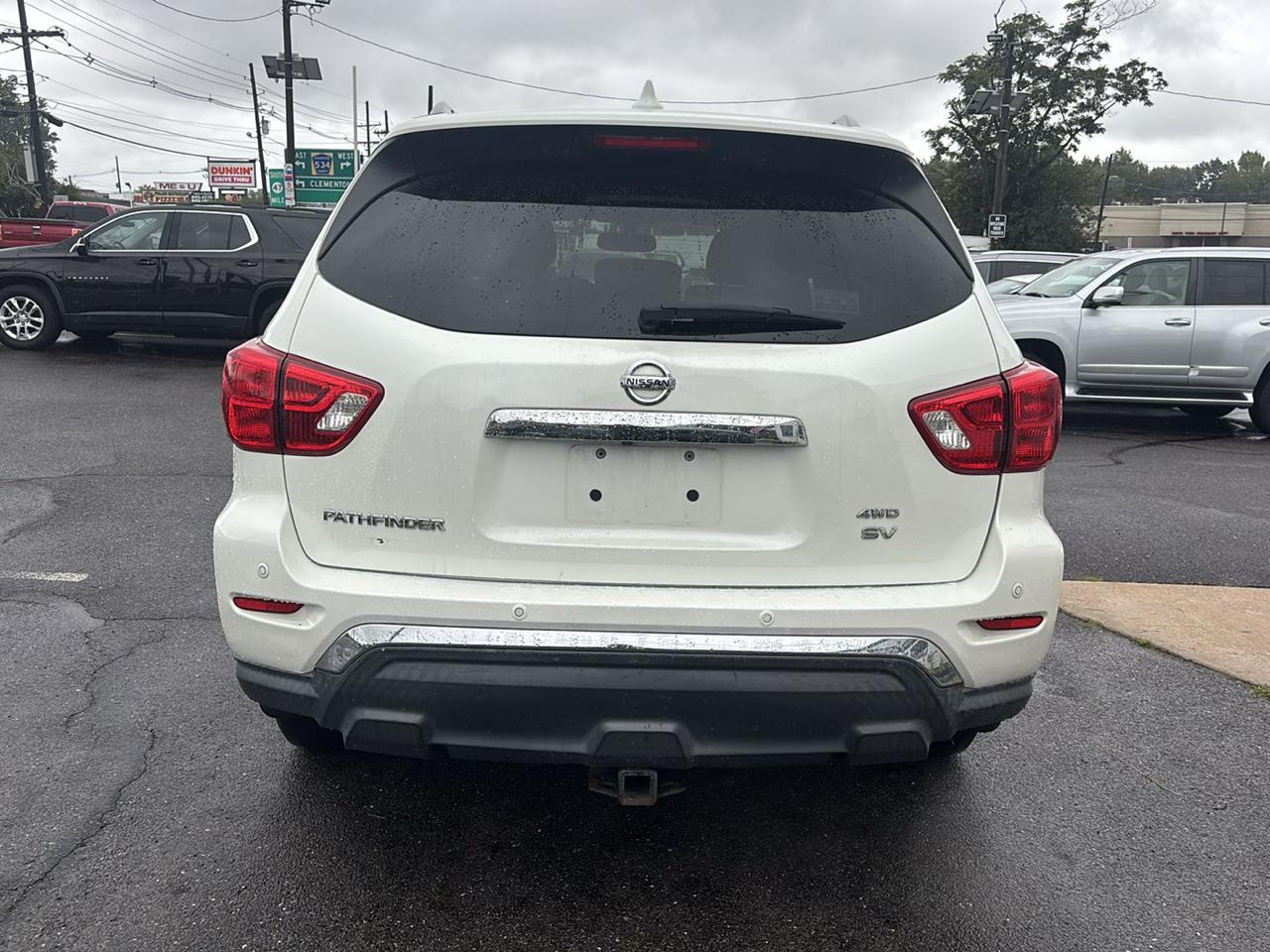 Nissan Pathfinder 4x4 SV 2019