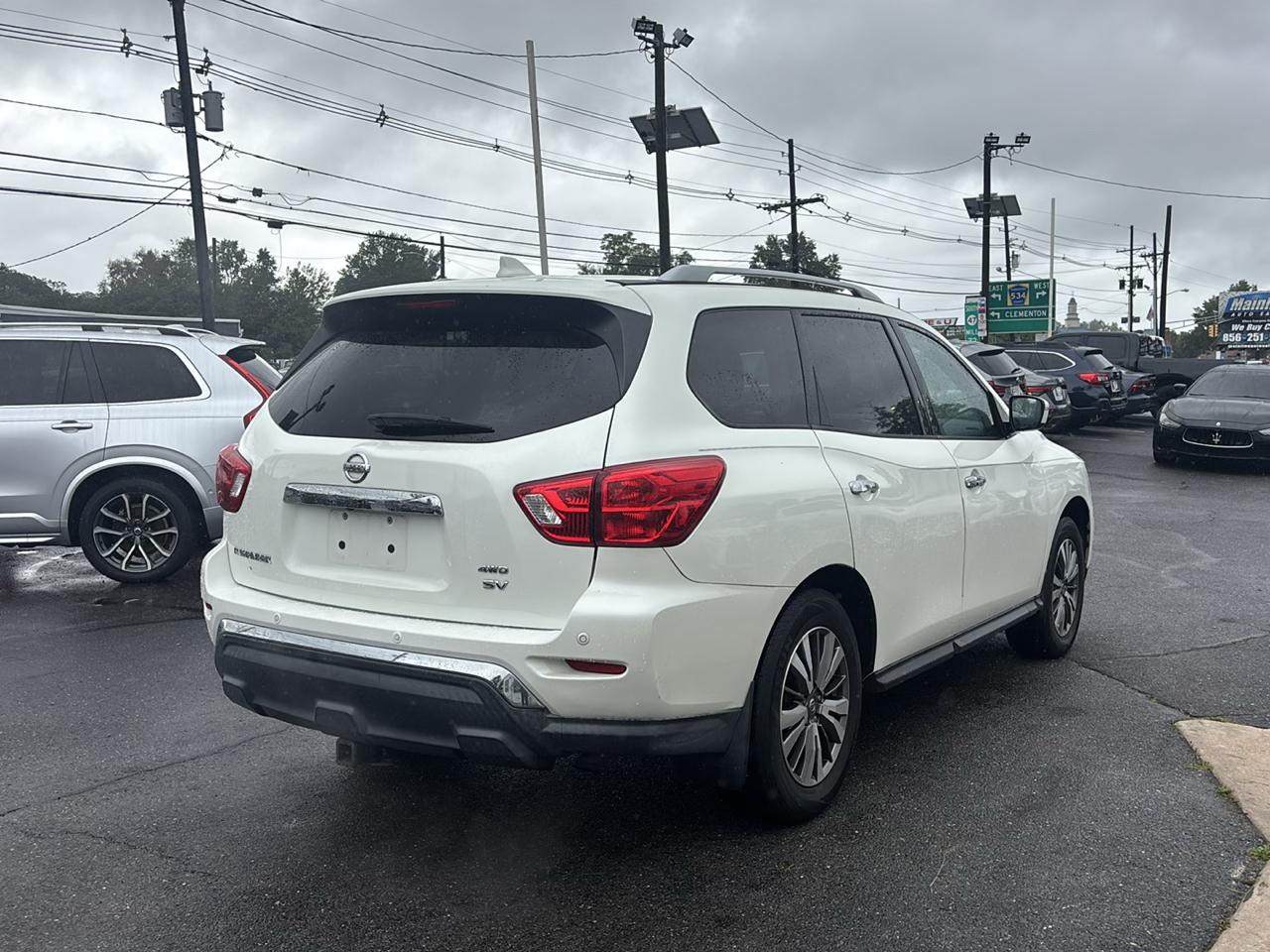 Nissan Pathfinder 4x4 SV 2019