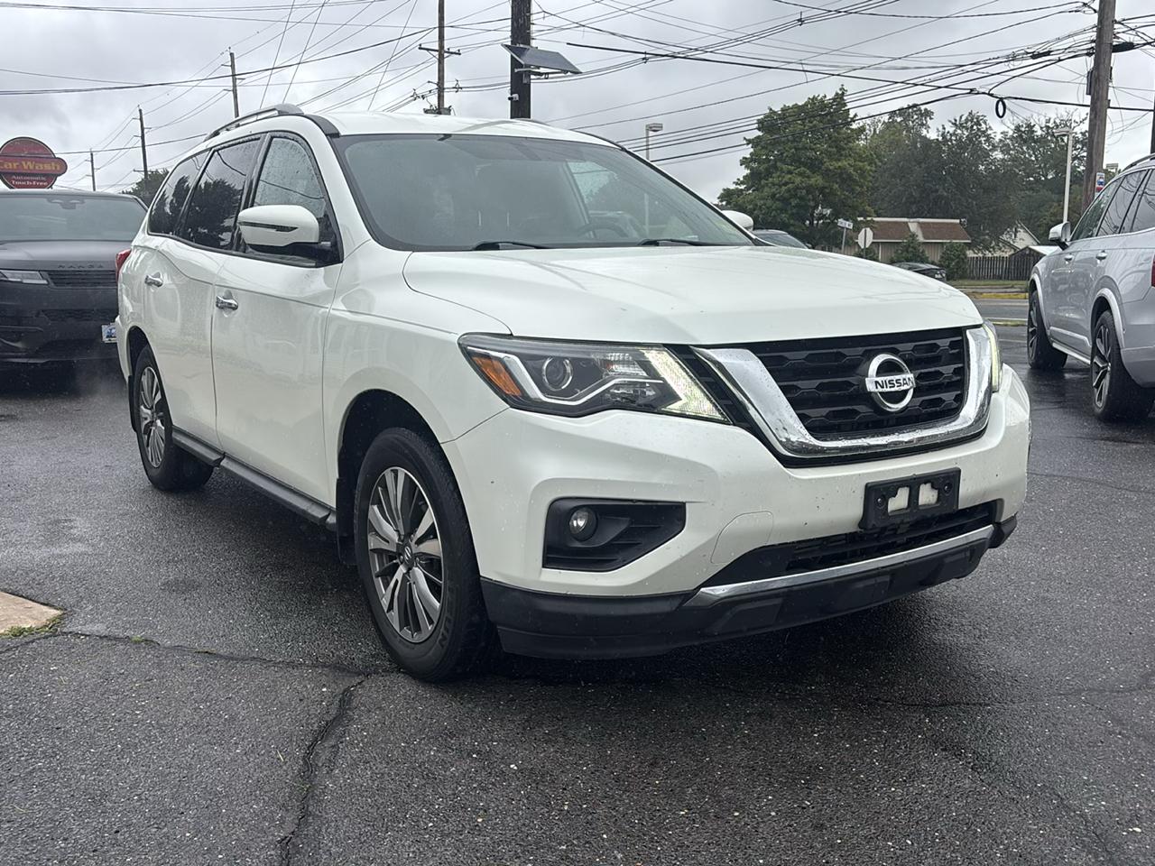 Nissan Pathfinder 4x4 SV 2019