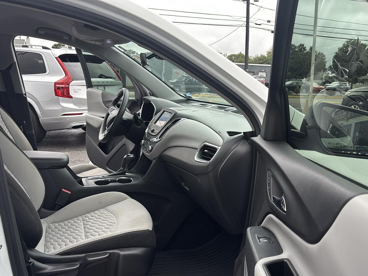 Chevrolet Equinox FWD 4dr LS w/1LS 2020