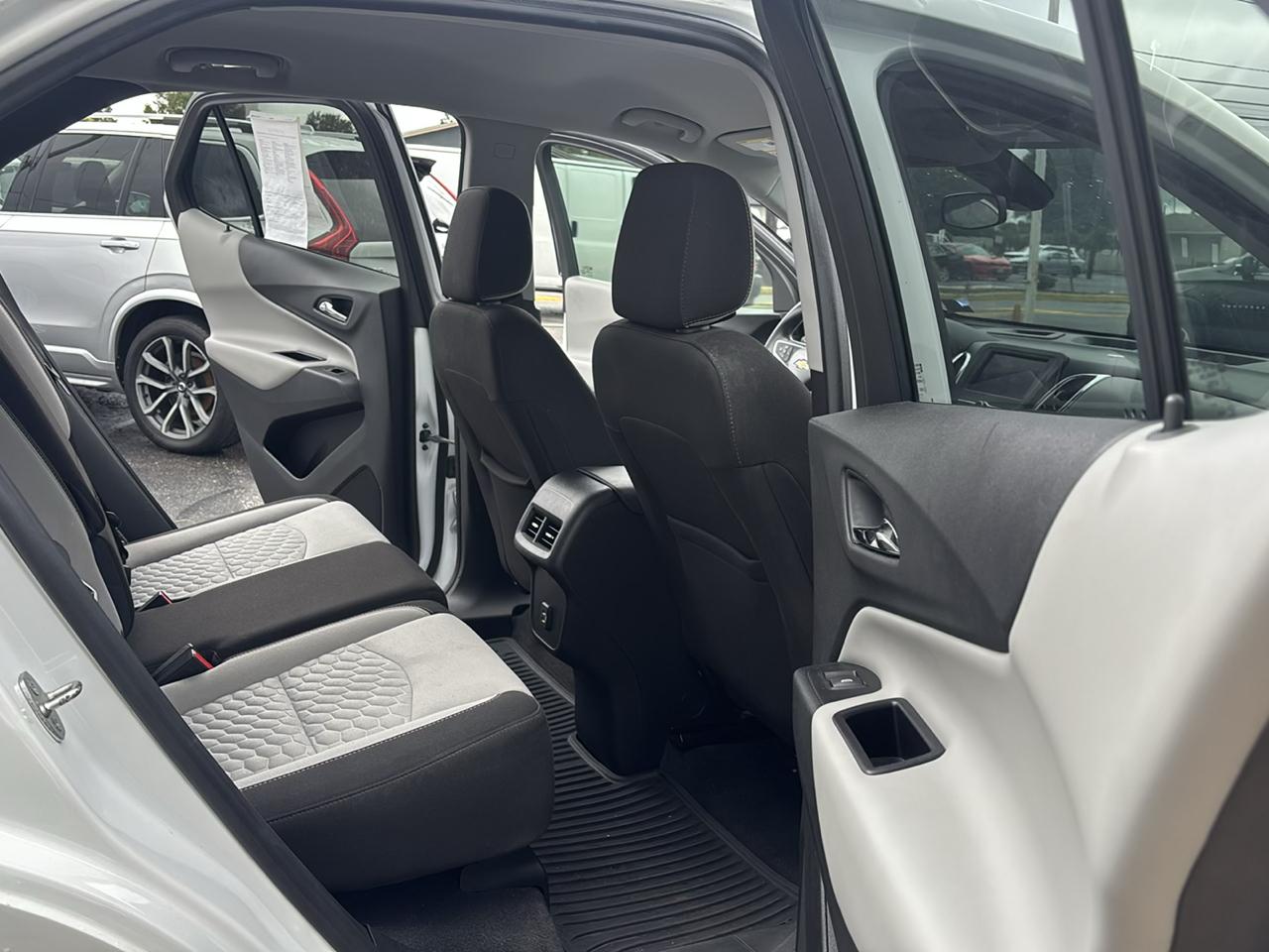 Chevrolet Equinox FWD 4dr LS w/1LS 2020
