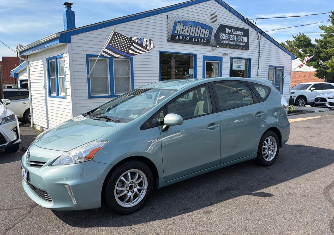 Toyota Prius V 5dr Wgn Three (Natl) 2014