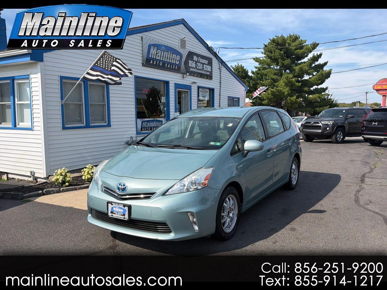 2014 Toyota Prius V 5dr Wgn Three (Natl)
