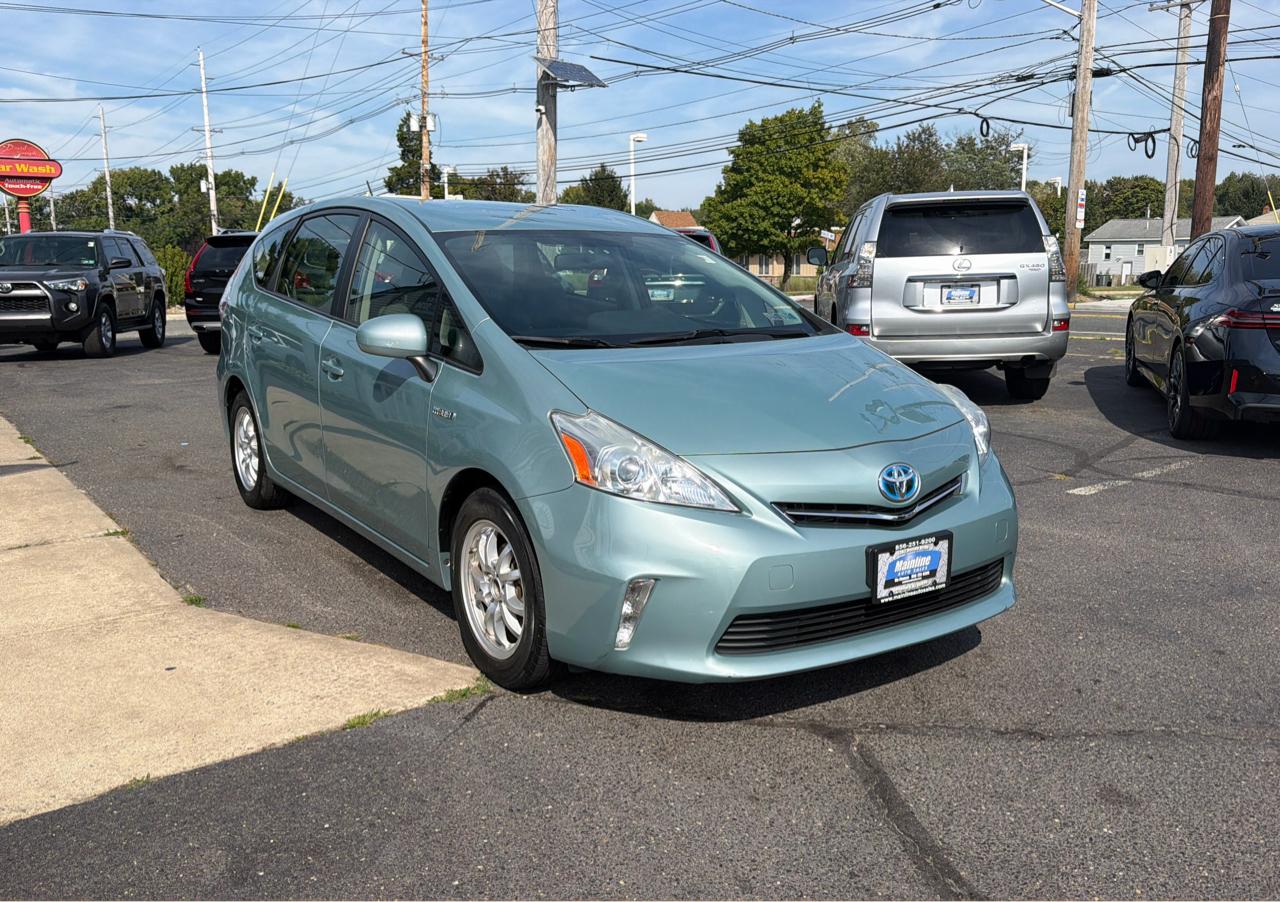 Toyota Prius V 5dr Wgn Three (Natl) 2014