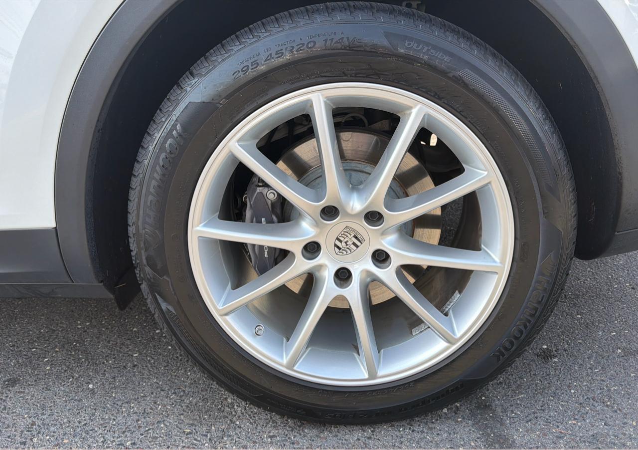 Porsche Cayenne AWD 2024