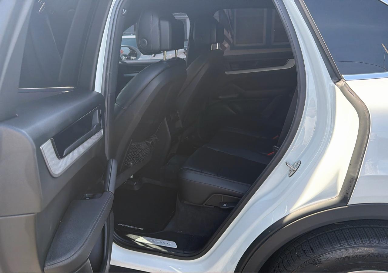Porsche Cayenne AWD 2024