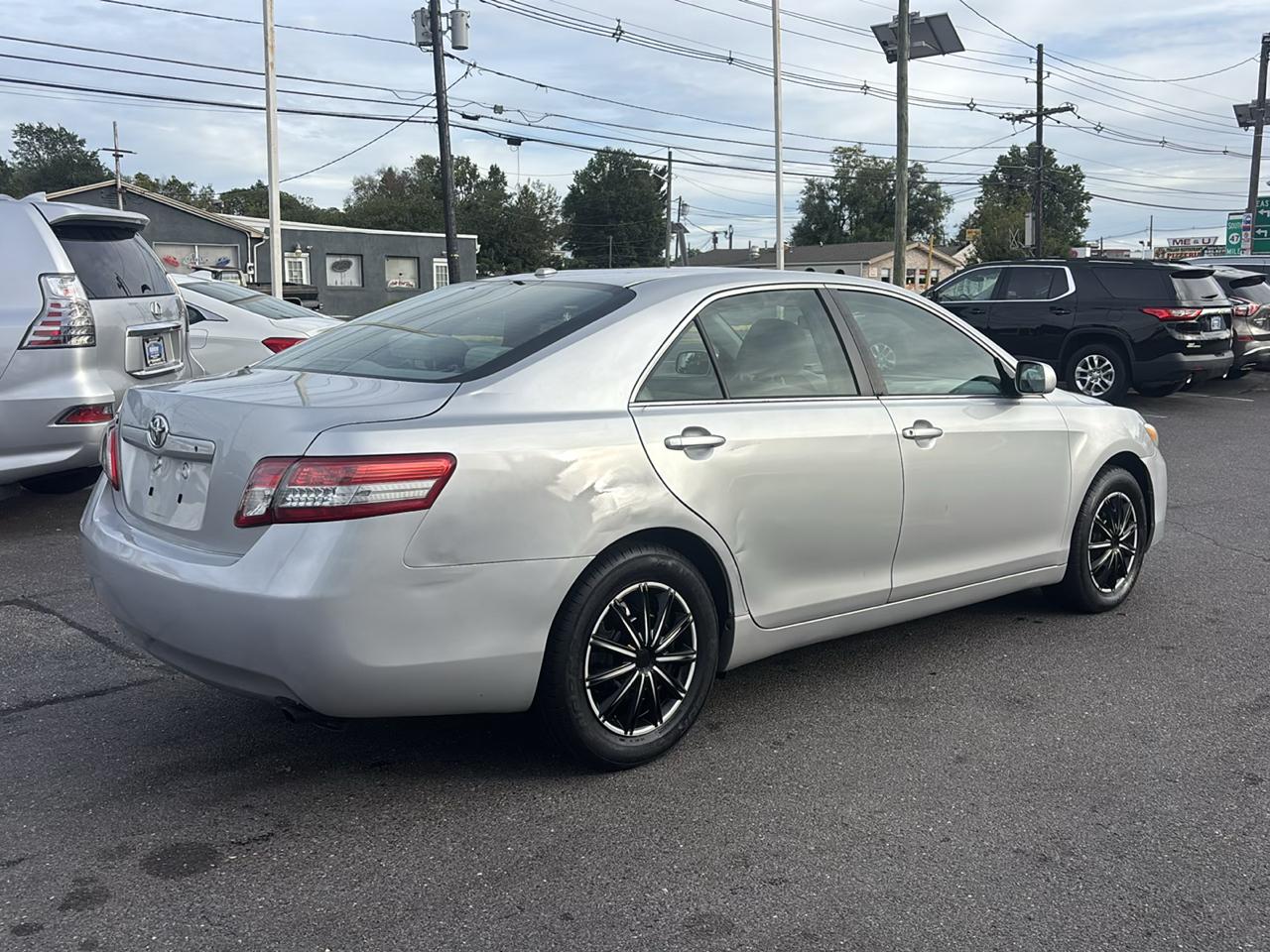 Toyota Camry 4dr Sdn I4 Man (Natl) 2010