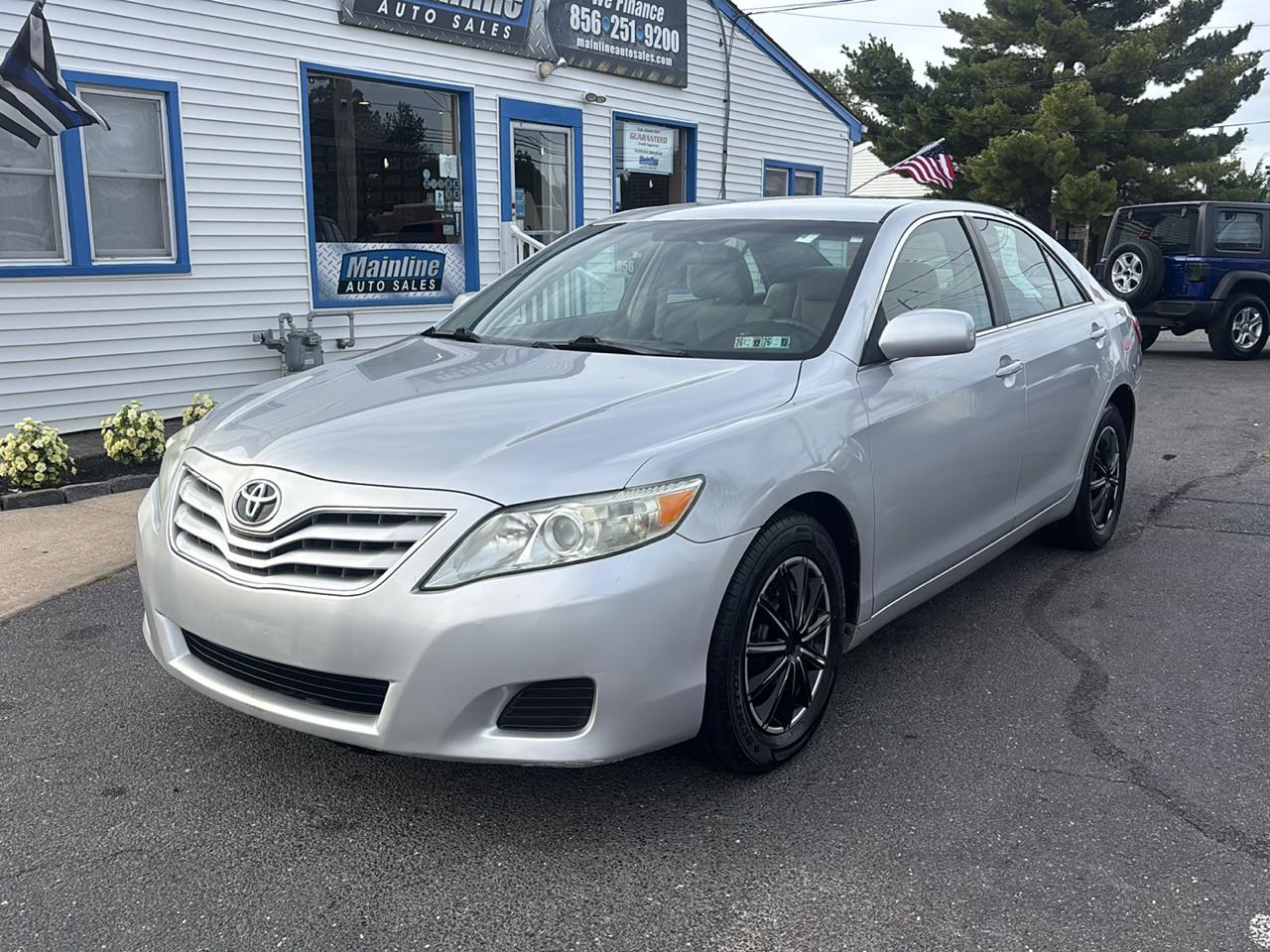 Toyota Camry 4dr Sdn I4 Man (Natl) 2010