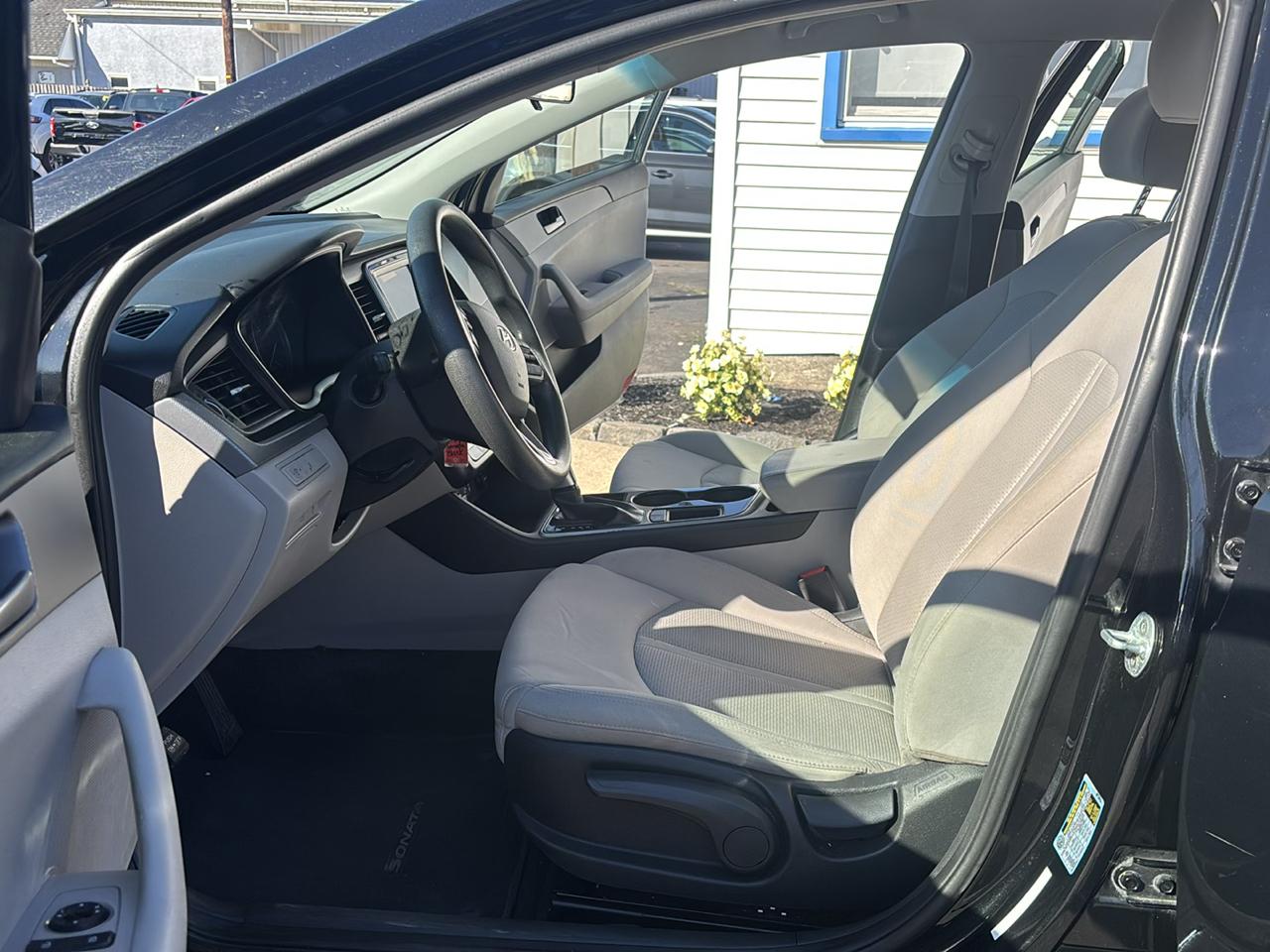 Hyundai Sonata SE 2.4L 2018