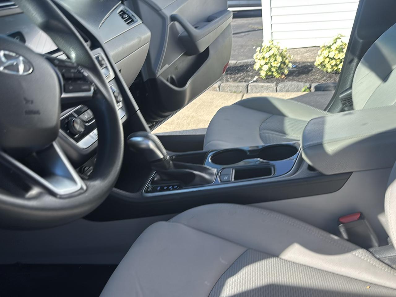 Hyundai Sonata SE 2.4L 2018