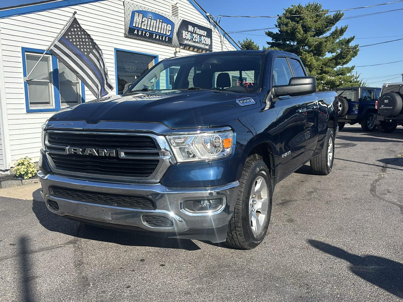RAM 1500 Big Horn 4x4 Quad Cab 6'4" Box 2020